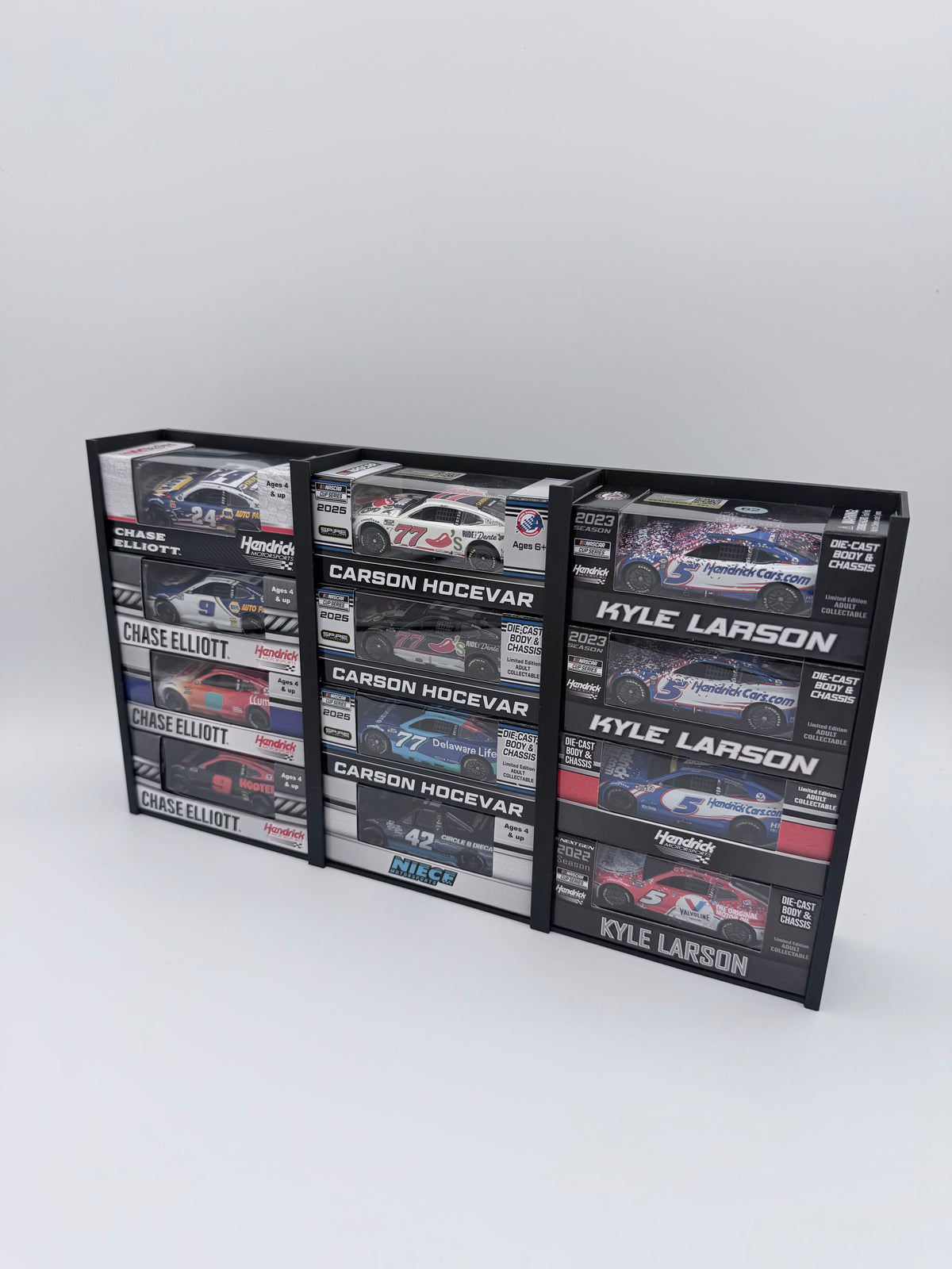 12 Car 1/64 Boxed Lionel Wall Mount Sleeve